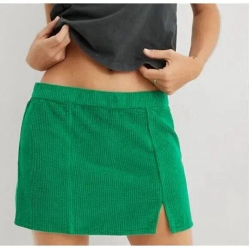 Aerie Women’s Green Corduroy Slit Mini Skirt Size Small